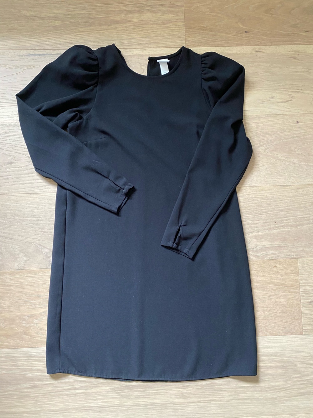 H&M Black Long Sleeve Shift Dress